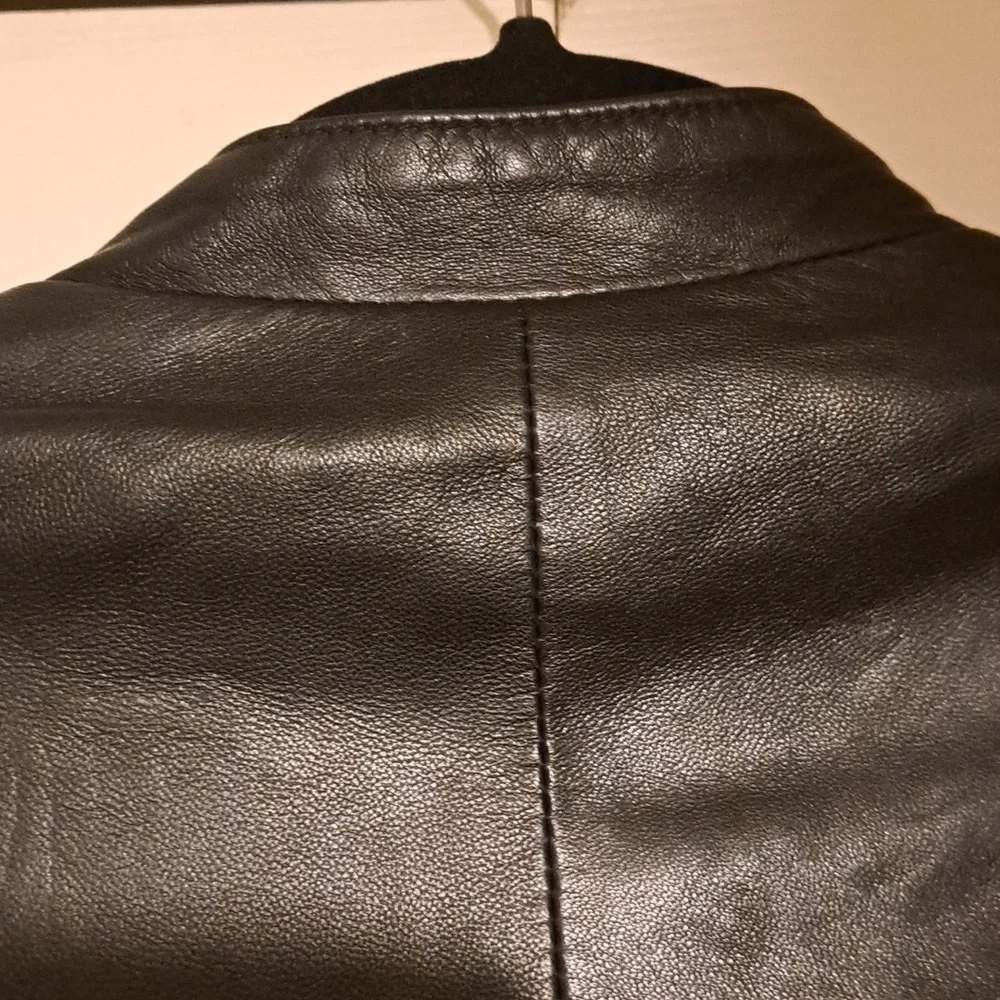 🇮🇹 Danier Italian leather Woman's tailored style black Pure leather. Size xs,s - Picture 9 of 9